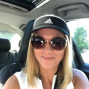 Meet your Posher, Tara